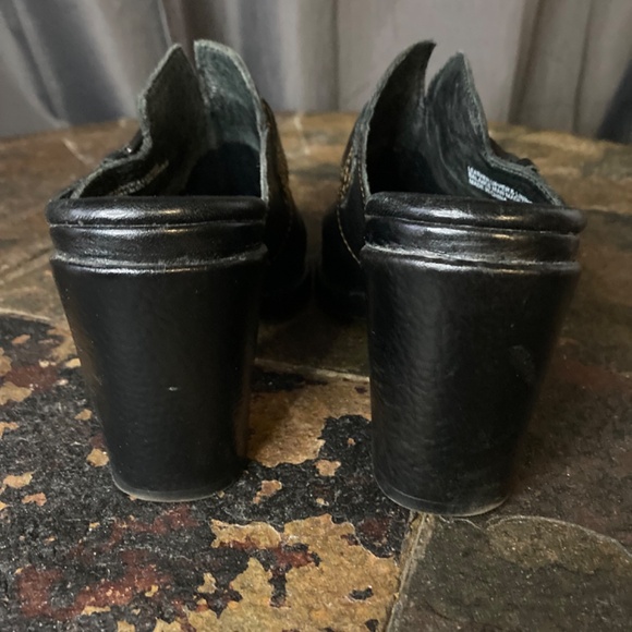 Born Black Leather Mules Stitching Heel Classic Casual Sz 6 - Picture 9 of 11